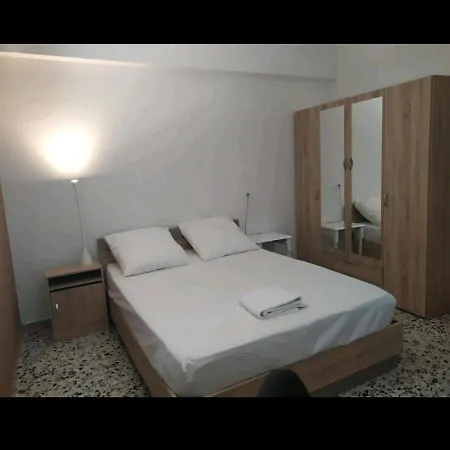 Juan Les Pins - *